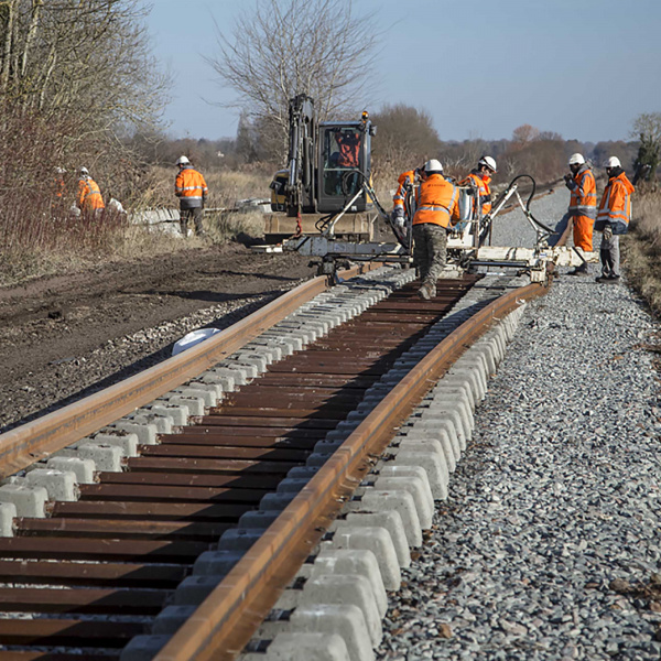 Le chantier de rénovation sur la ligne TER Niort-Saintes